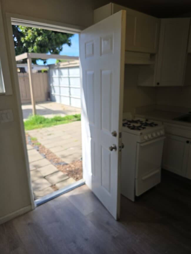 715 E Roseburg Ave in Modesto, CA - Building Photo - Building Photo