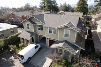 963 Broadway in Sonoma, CA - Building Photo - Building Photo