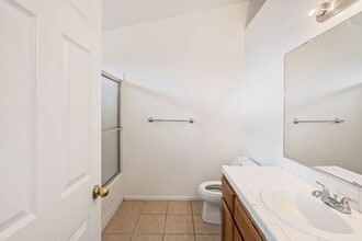 5304 W Ramona Ave in Fresno, CA - Building Photo - Building Photo
