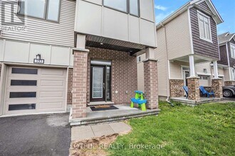 353 Crossway Ter in Ottawa, ON - Building Photo - Building Photo
