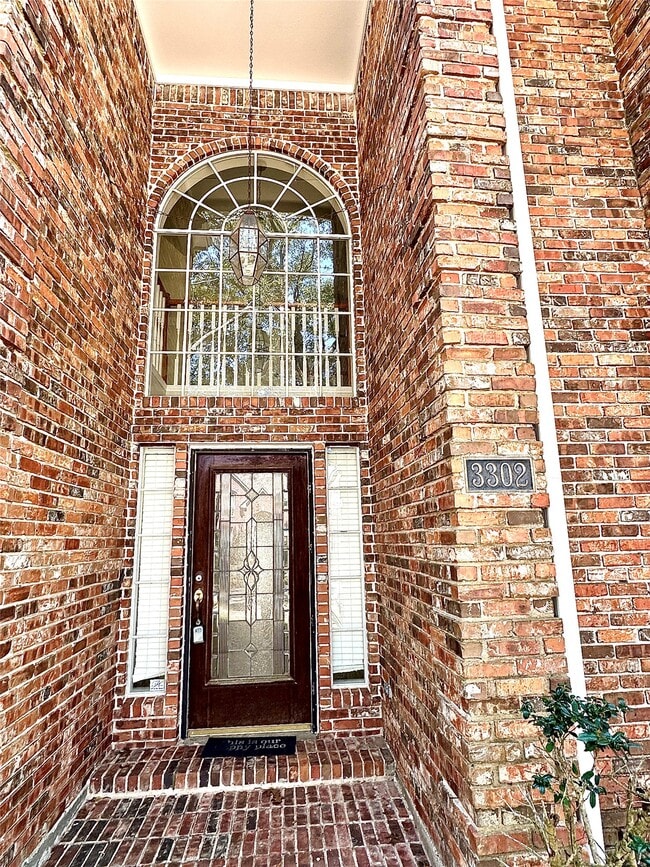 property at 3302 Richland Dr