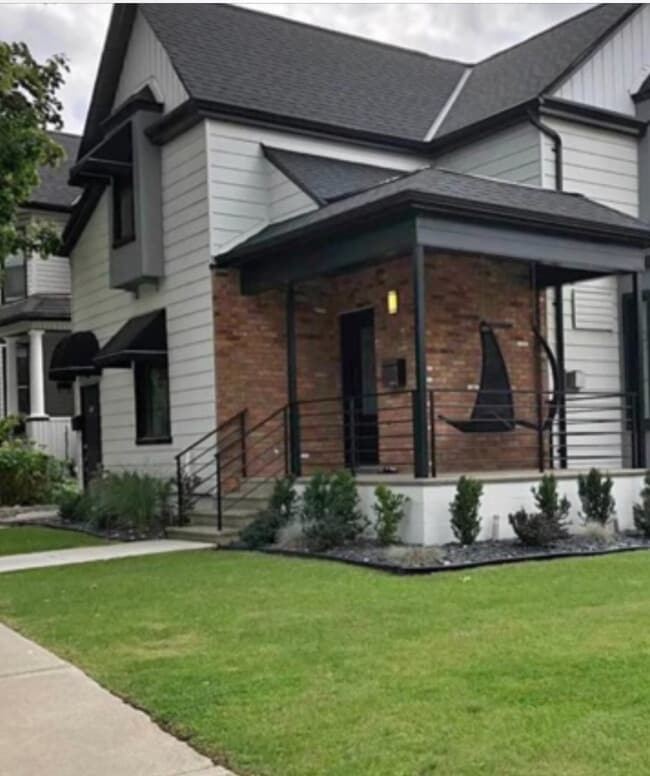 property at 711 Kildare Rd