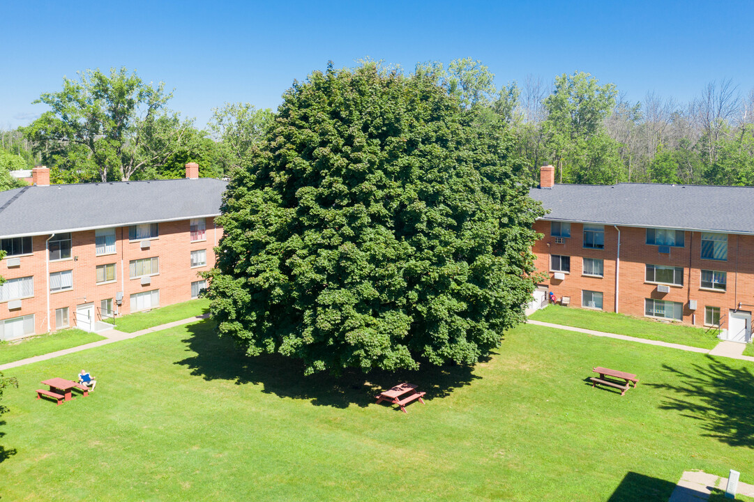 Webster Park Apartments in Webster, NY - Building Photo