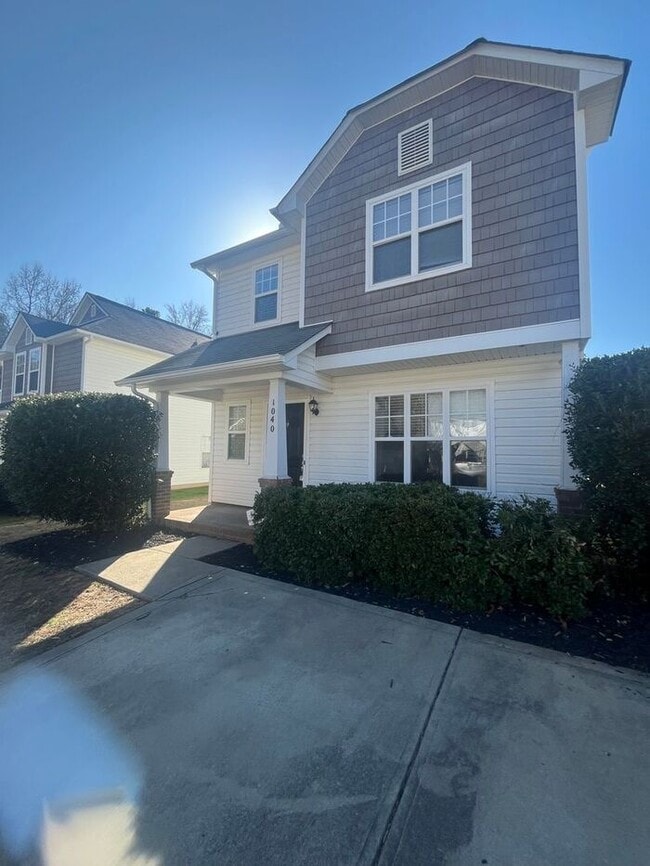 1040 Crestdale Crossing Dr in Matthews, NC - Building Photo - Building Photo