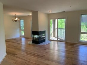 4982 Dorsey Hall Dr in Ellicott City, MD - Building Photo - Building Photo