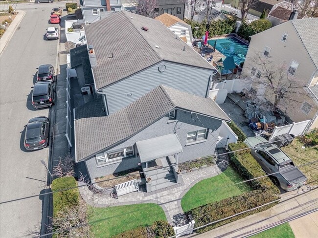 360 Franklin Ave in Hewlett, NY - Building Photo - Building Photo