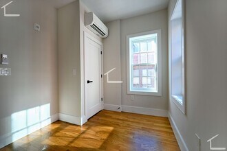 2 Winchester St in Boston, MA - Building Photo - Building Photo