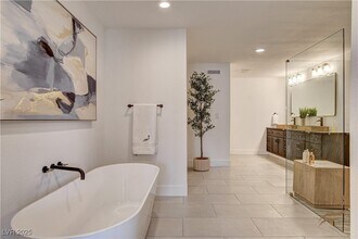 2685 S Tenaya Way in Las Vegas, NV - Building Photo - Building Photo