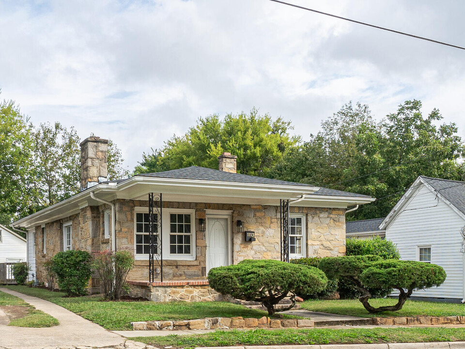1113 E Martin St in Raleigh, NC - Building Photo