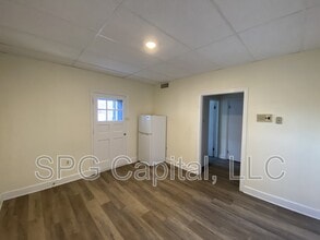 5 Center Square in Hanover, PA - Building Photo - Building Photo