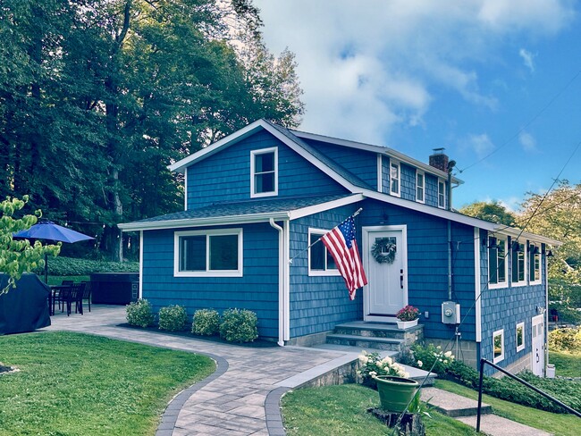 property at 41 Candlewood Dr