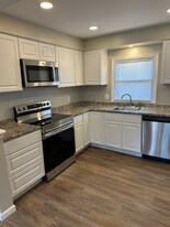 43 Russett Ln in Levittown, PA - Building Photo