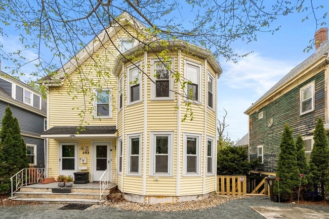 property at 592 Trapelo Rd