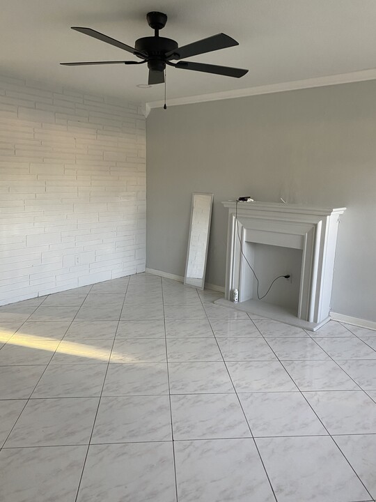 2906 Sunshine Blvd in Miramar, FL - Building Photo