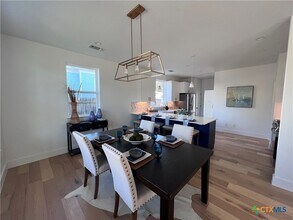 442 E North St in New Braunfels, TX - Building Photo - Building Photo