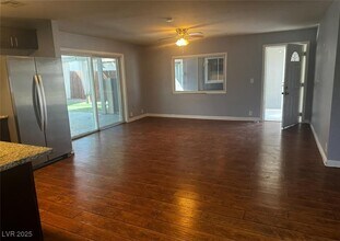 4044 Pepe Cir in Las Vegas, NV - Building Photo - Building Photo