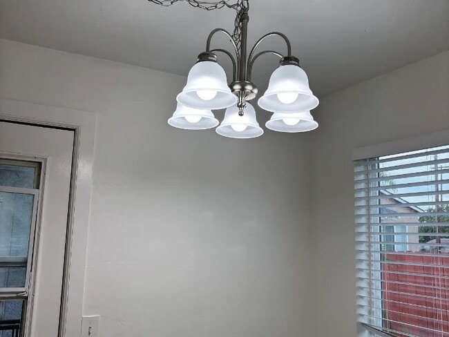 3676 Euclid Ave in San Diego, CA - Foto de edificio - Building Photo