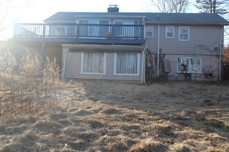 918 Wintergreen Ave in Hamden, CT - Foto de edificio - Building Photo