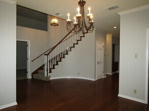 10602 Cranford Ct in Austin, TX - Building Photo - Building Photo