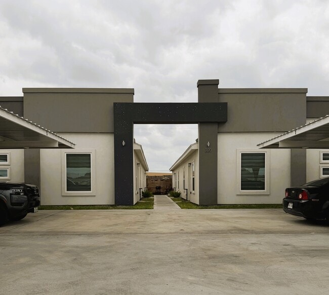 220 W Campeche Ave, Unit Apartment 3, Unit Apartment 3