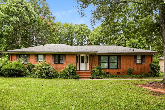 property at 758 Denning Pl