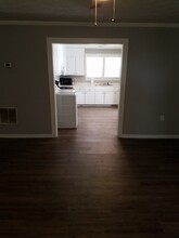 1713 Darwin Rd SE, Unit A in Smyrna, GA - Foto de edificio - Building Photo