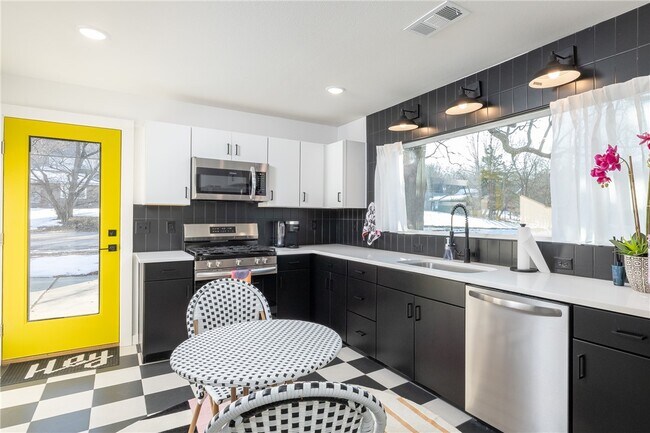 property at 568 E Rebecca St