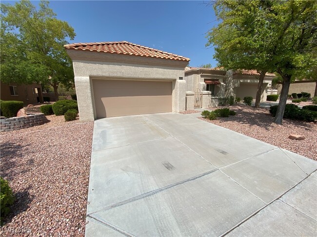 2449 Desert Butte Dr