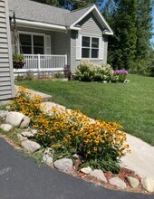 3220 S Lake Shore Dr in Lake Leelanau, MI - Building Photo - Building Photo