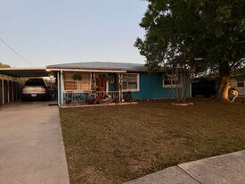 430 N Brink Ave in Sarasota, FL - Building Photo