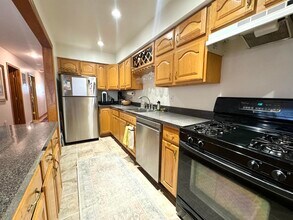 85 Chestnut Ave in Jersey City, NJ - Building Photo - Building Photo