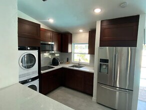 104 NE 15th Pl in Cape Coral, FL - Building Photo - Building Photo