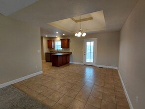 16250 Heartland Ln in St. Robert, MO - Building Photo - Building Photo