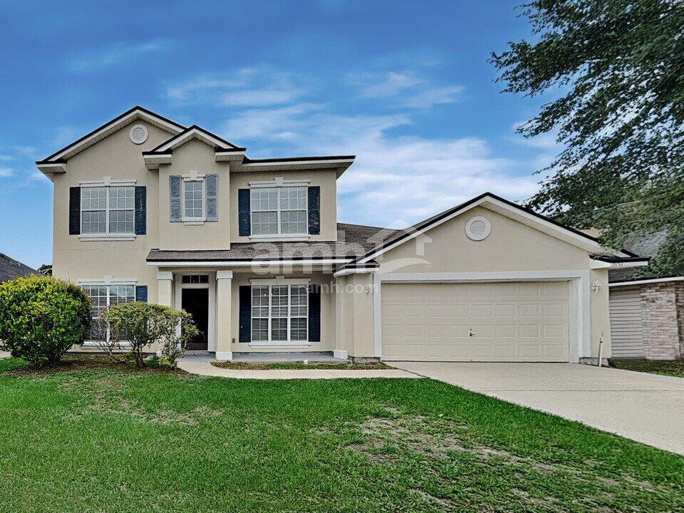 9183 Prosperity Lake Dr in Jacksonville, FL - Building Photo