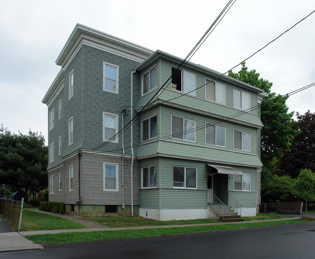 27 Ellen St in Chicopee, MA - Building Photo - Building Photo