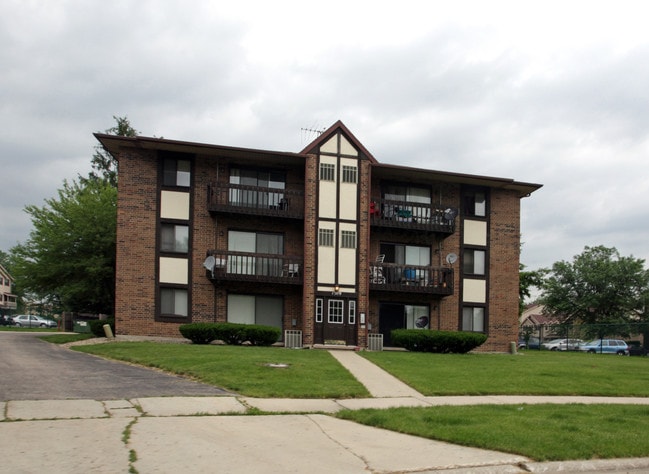 1509 Georgia Ct in Naperville, IL - Foto de edificio - Building Photo