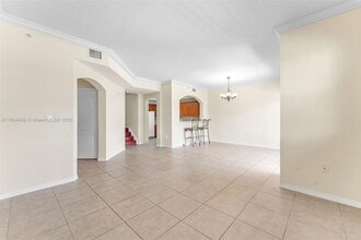 8936 W Flagler St, Unit 211 in Miami, FL - Building Photo - Building Photo