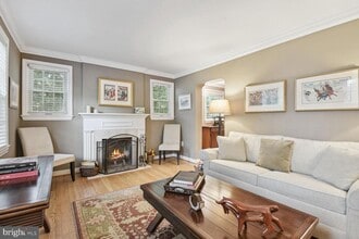 900 N Livingston St in Arlington, VA - Building Photo - Building Photo