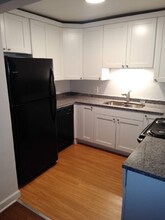 490 St Moritz Dr in Glen Ellyn, IL - Building Photo - Building Photo