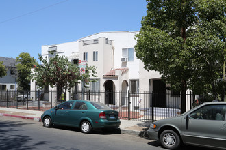 1500-1504 S Hobart Blvd in Los Angeles, CA - Building Photo - Building Photo