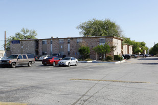 Villas on Springvale in San Antonio, TX - Building Photo