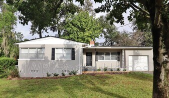 6474 Fordham Cir E in Jacksonville, FL - Building Photo