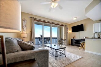 8800 Bay Pines Blvd in St. Petersburg, FL - Building Photo - Building Photo