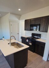 858 N Old Fort Dr in Springville, UT - Building Photo - Building Photo