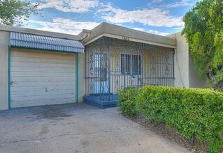 1400 Buena Vista Dr SE in Albuquerque, NM - Building Photo - Building Photo