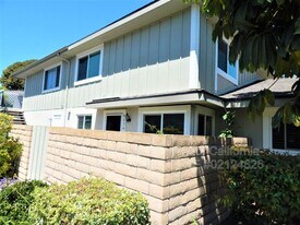 4634 Via Vista Cir in Huntington Beach, CA - Building Photo