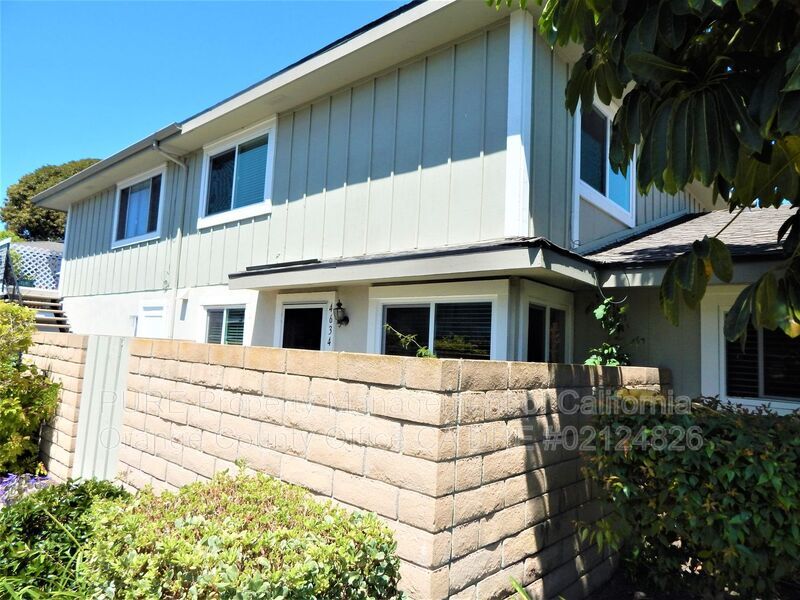 4634 Via Vista Cir in Huntington Beach, CA - Building Photo