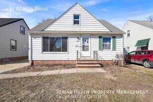 434 Acacia Dr in Willowick, OH - Building Photo