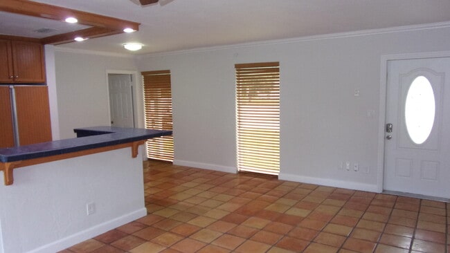 195 SE Serenata Ct in Port St. Lucie, FL - Building Photo - Building Photo