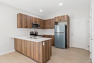 11 W Driftwood St in Edinburg, TX - Building Photo - Building Photo